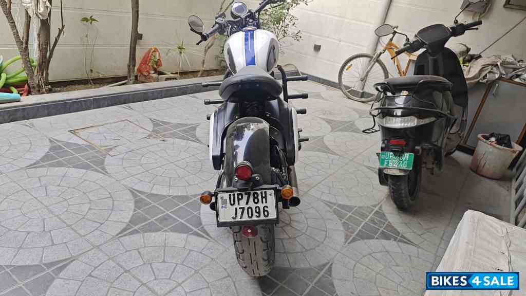 Jawa 42 Bobber Dual Channel ABS