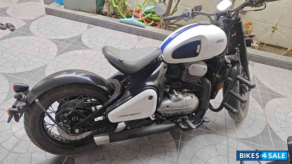 Jawa 42 Bobber Dual Channel ABS