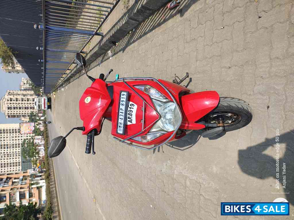 Red Honda Dio