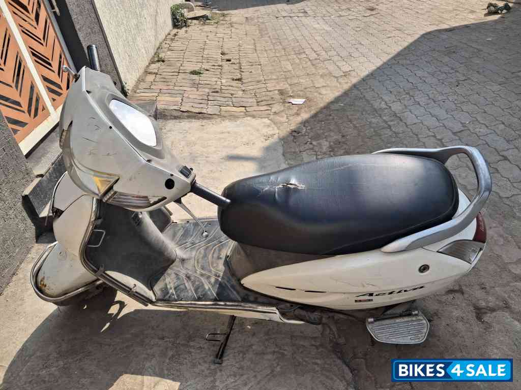 White Honda Activa