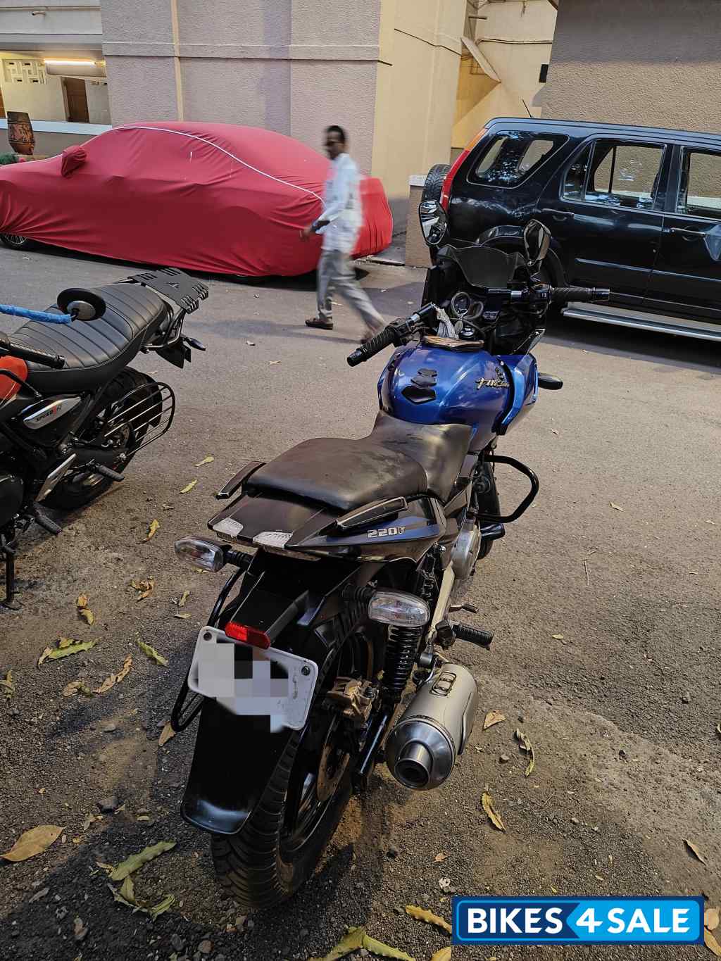 Bajaj Pulsar 220F