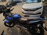 Bajaj Pulsar 220F