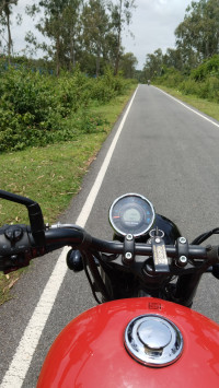 Fireball Red Royal Enfield Meteor 350