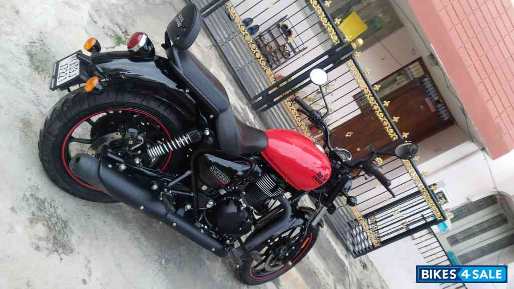 Fireball Red Royal Enfield Meteor 350