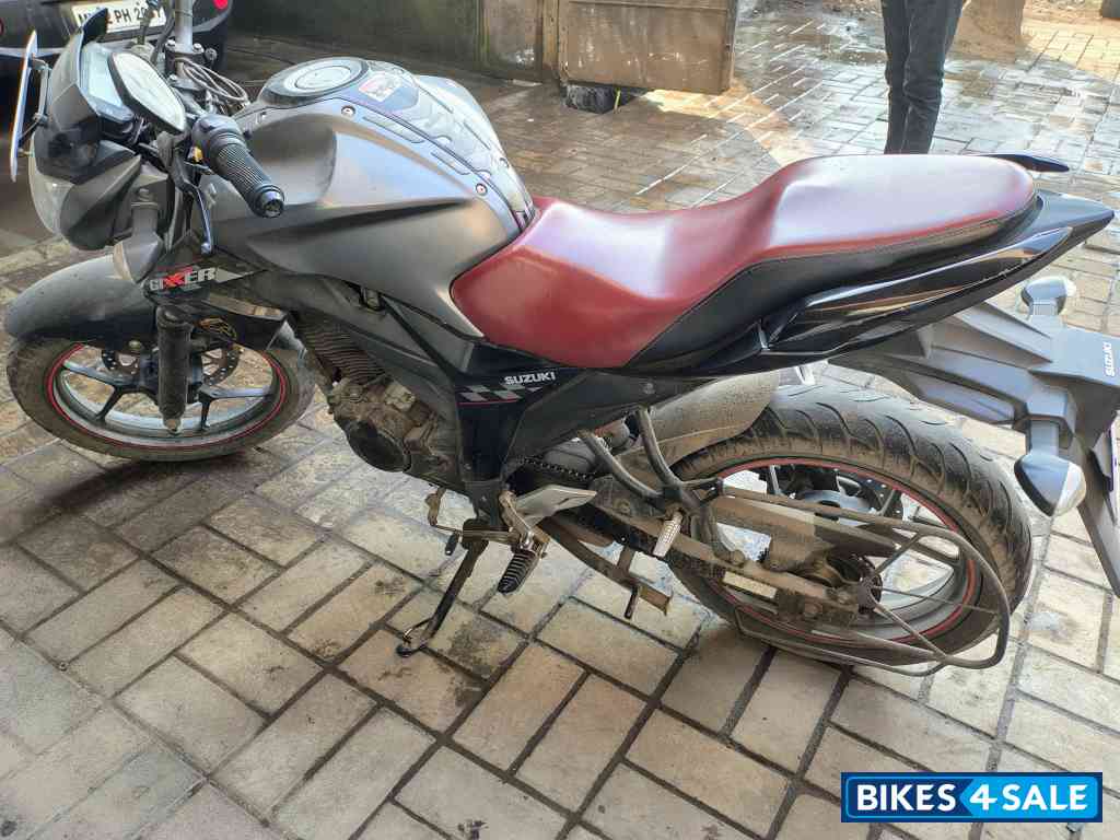Grey Black Suzuki Gixxer SP Grey Black Suzuki Gixxer SP