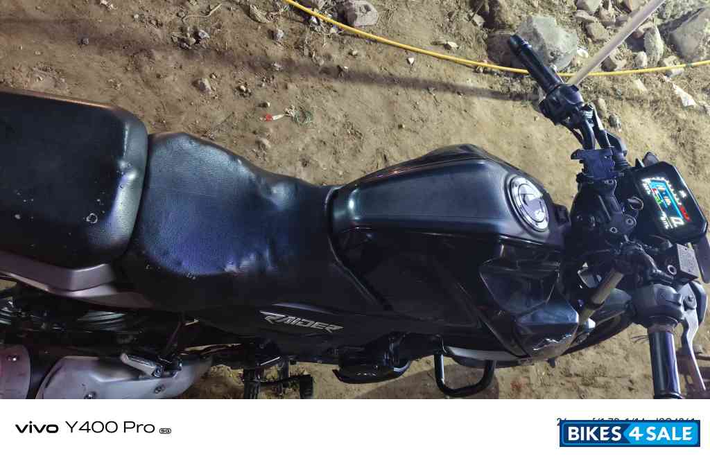 Black TVS Raider Split Seat