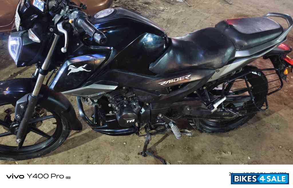 Black TVS Raider Split Seat
