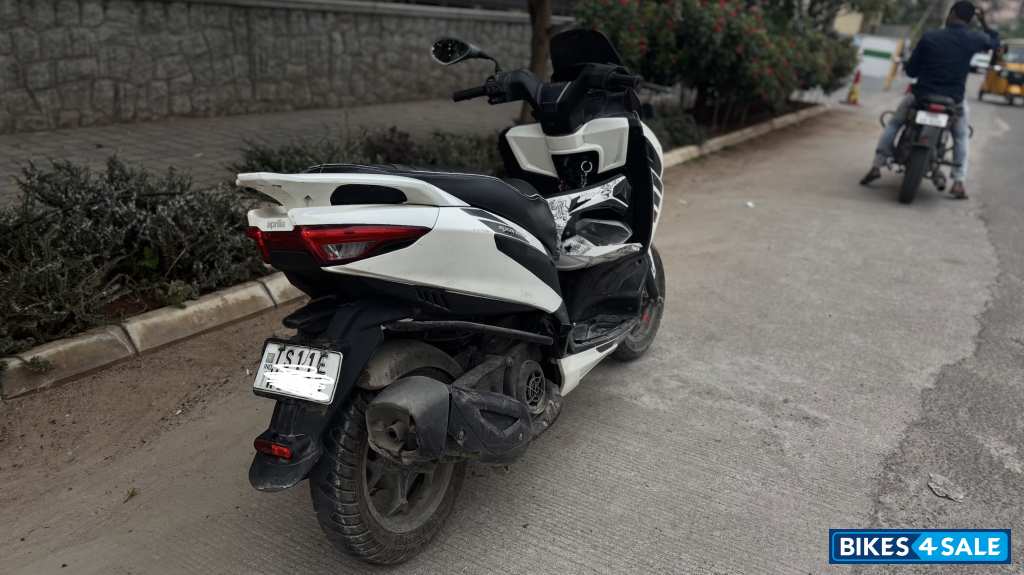 White Aprilia SXR 160