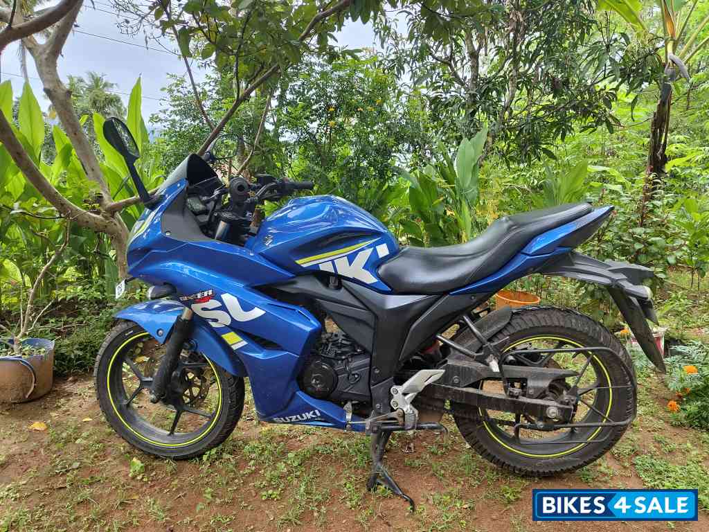 Suzuki Gixxer SF