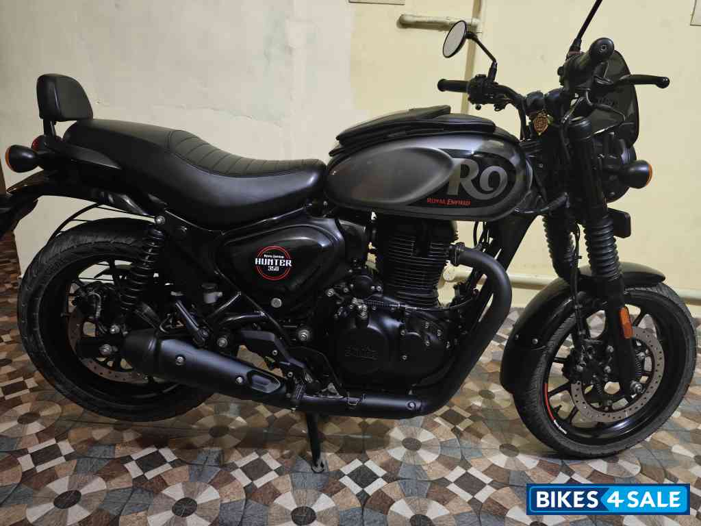 Grey Royal Enfield Hunter 350 Metro