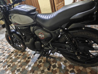 Grey Royal Enfield Hunter 350 Metro