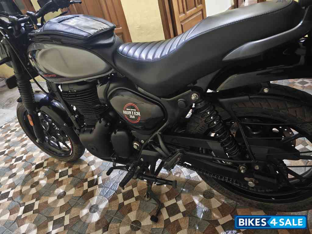 Grey Royal Enfield Hunter 350 Metro