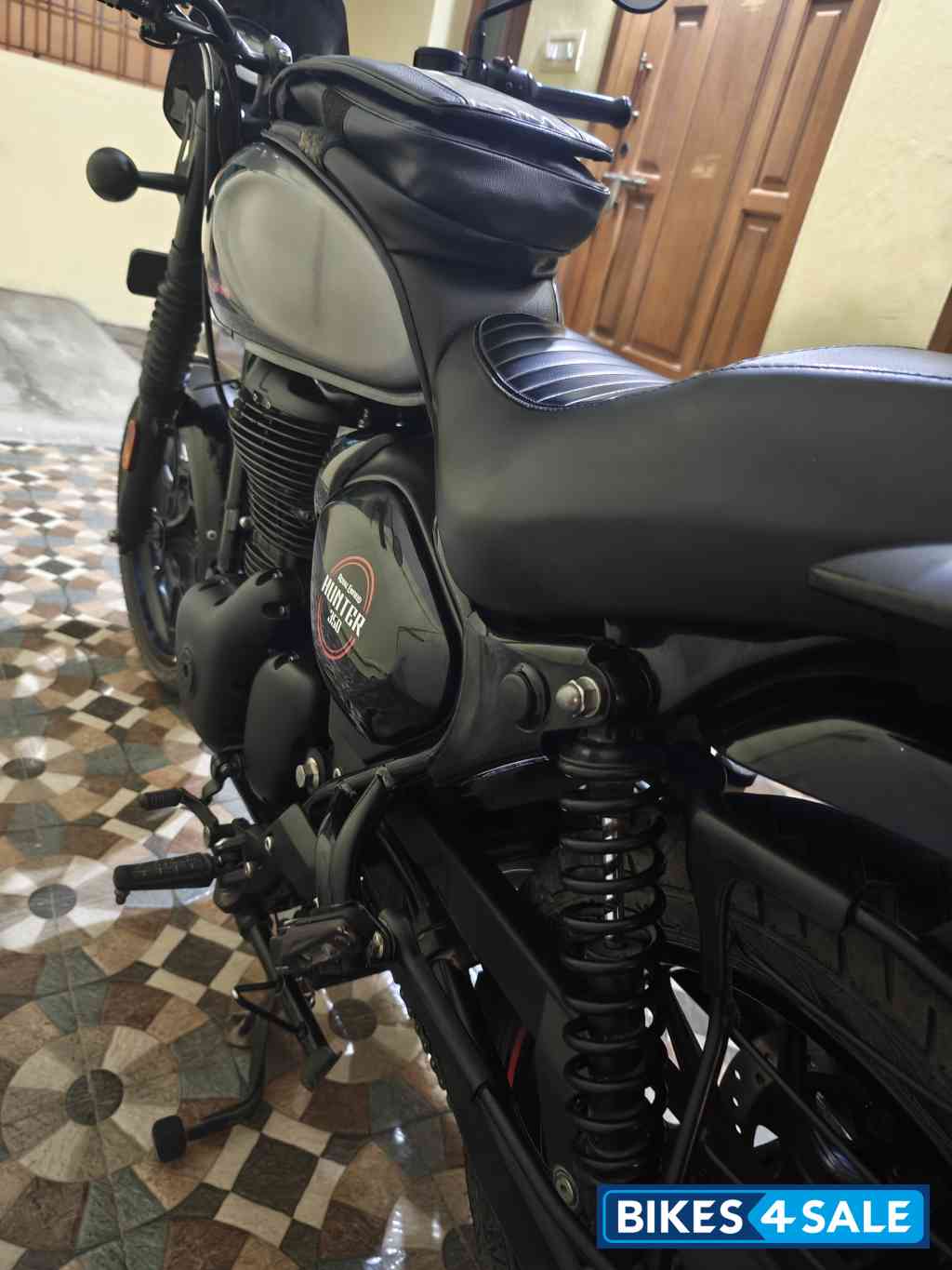 Grey Royal Enfield Hunter 350 Metro