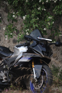 White Metallic C Yamaha R15M