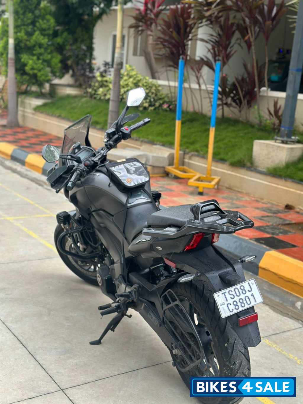Gray Black Bajaj Dominar 400 ABS BS6