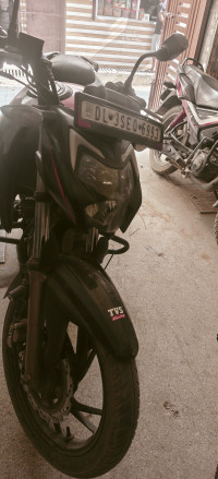 Red And Black TVS Apache RTR 200 4V 2020