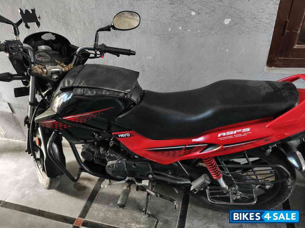 Red/black Hero Glamour 125 Drum