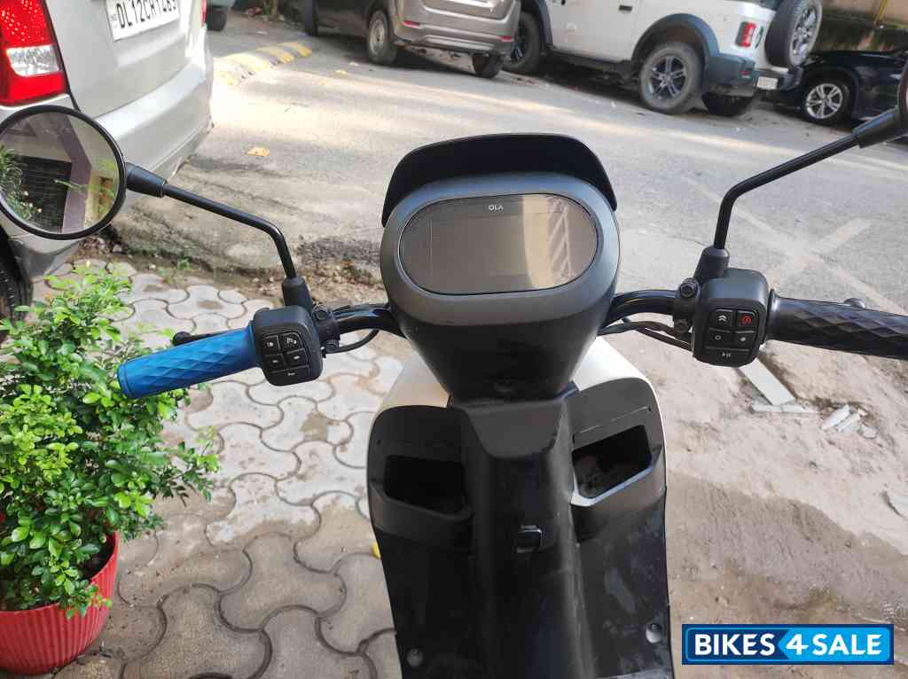 Ola S1 Pro Ola S1 Pro