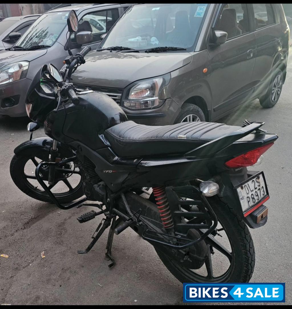 Black Honda Livo Disc