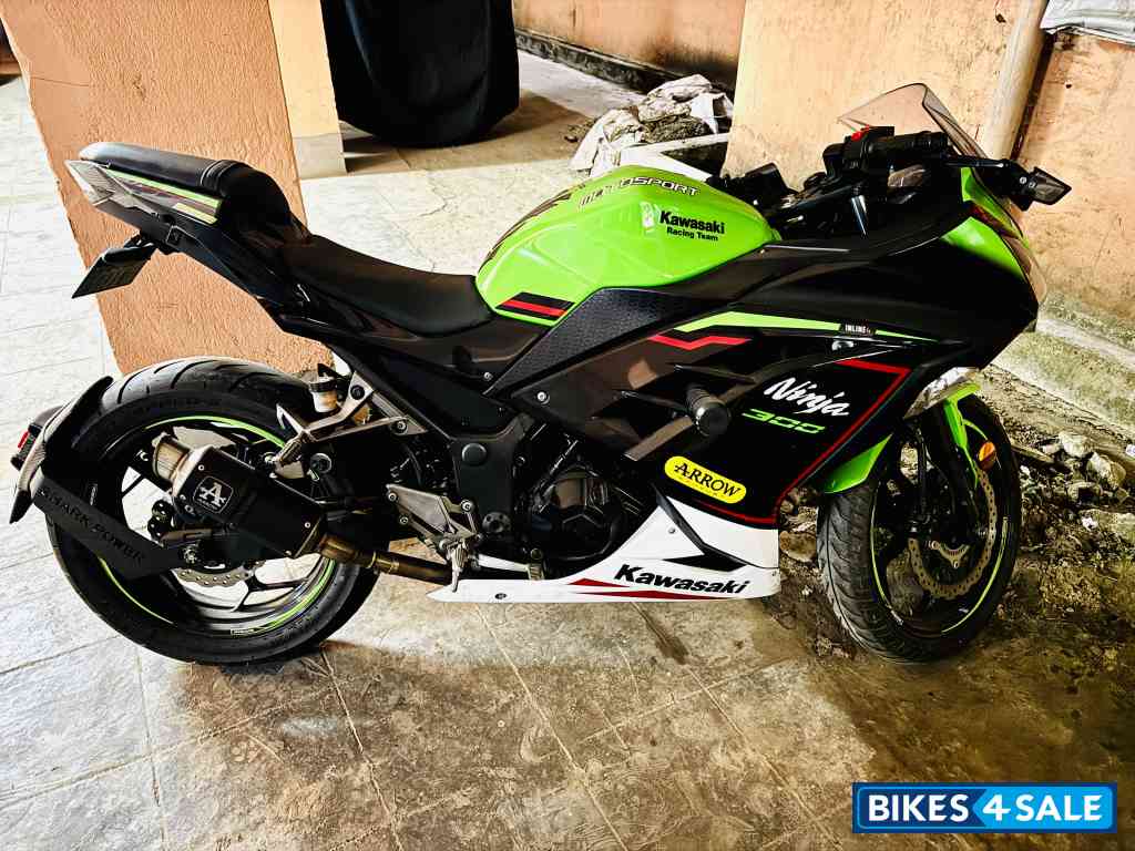 Lime Green Kawasaki Ninja 300 BS6 2022
