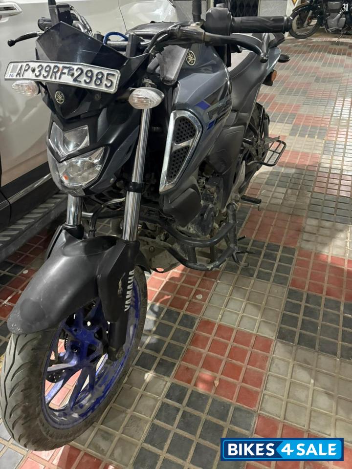 Grey Yamaha FZ-S FI V3