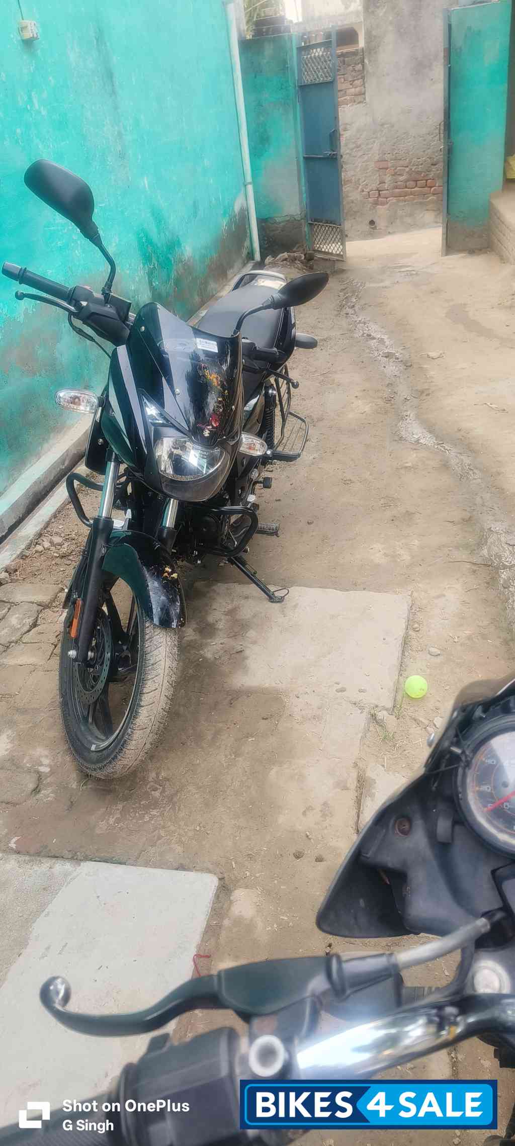 Bajaj Pulsar 125 Neon BS6