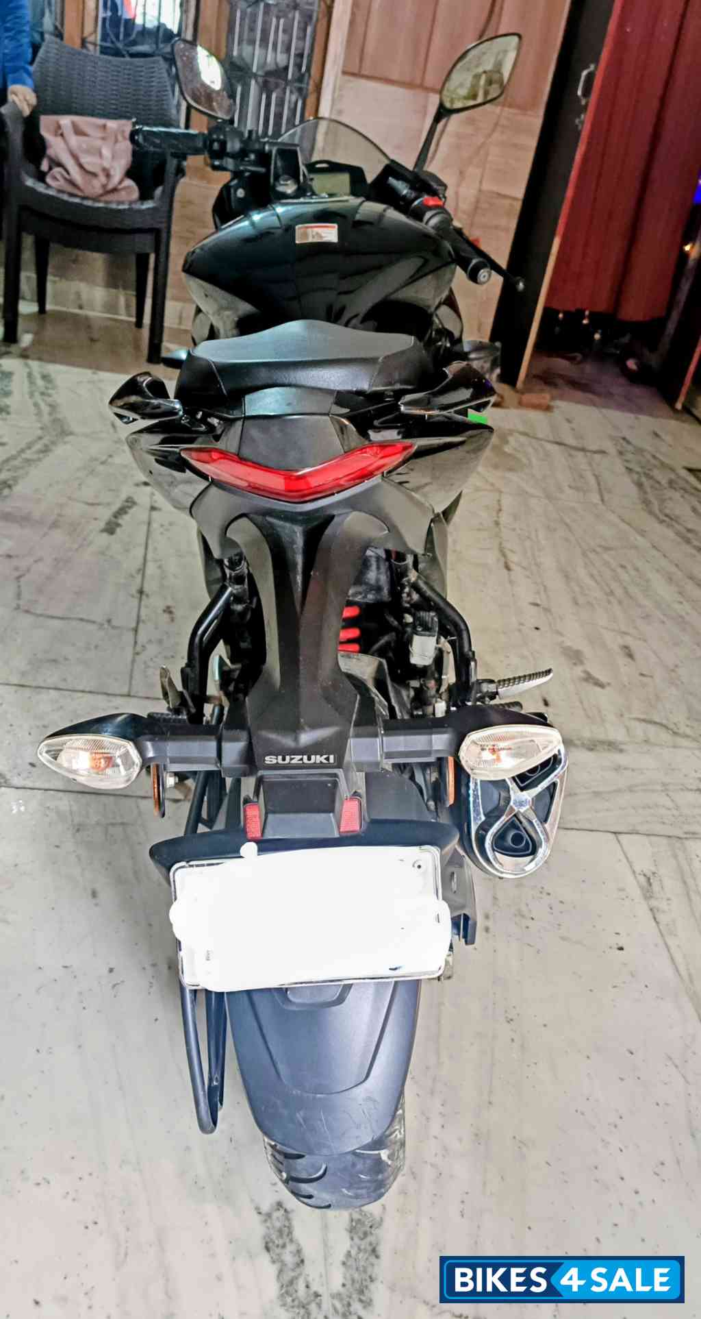 Sparkle Black Suzuki Gixxer SF