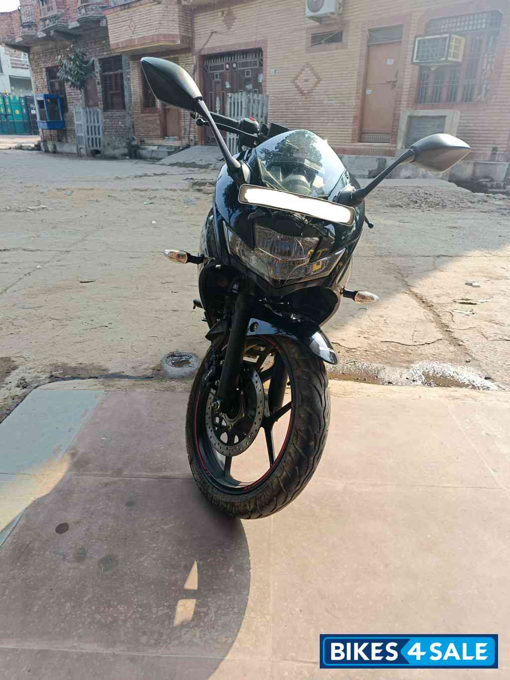 Sparkle Black Suzuki Gixxer SF BS6