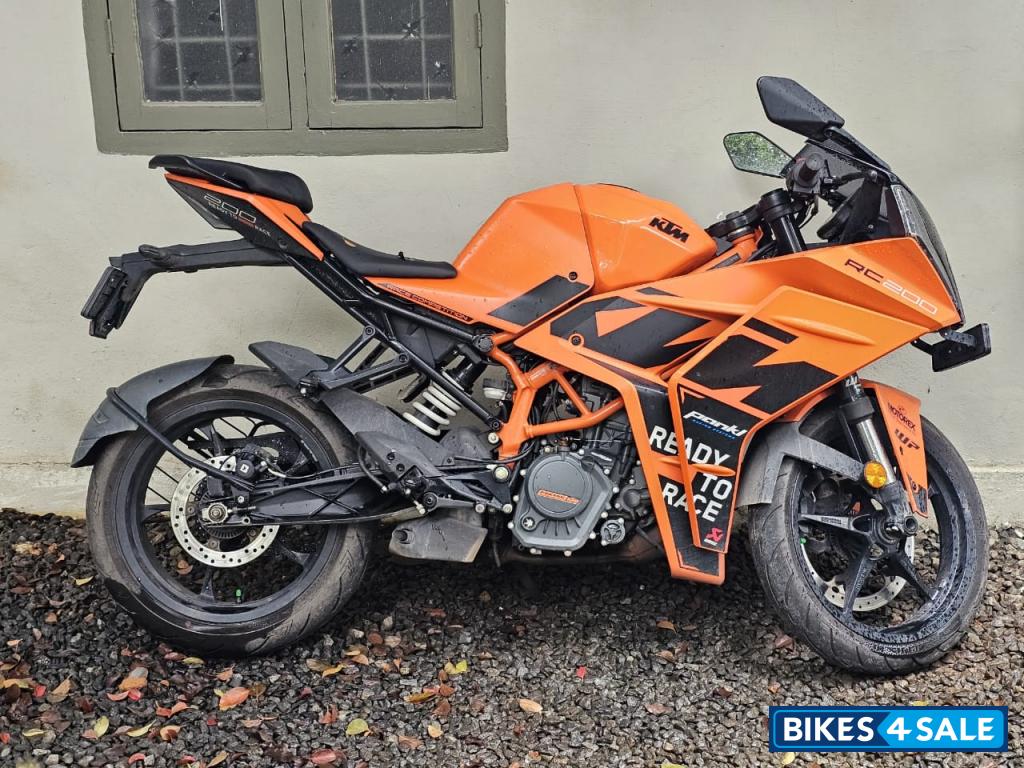 Orange & Black KTM RC 200 GP Orange & Black KTM RC 200 GP
