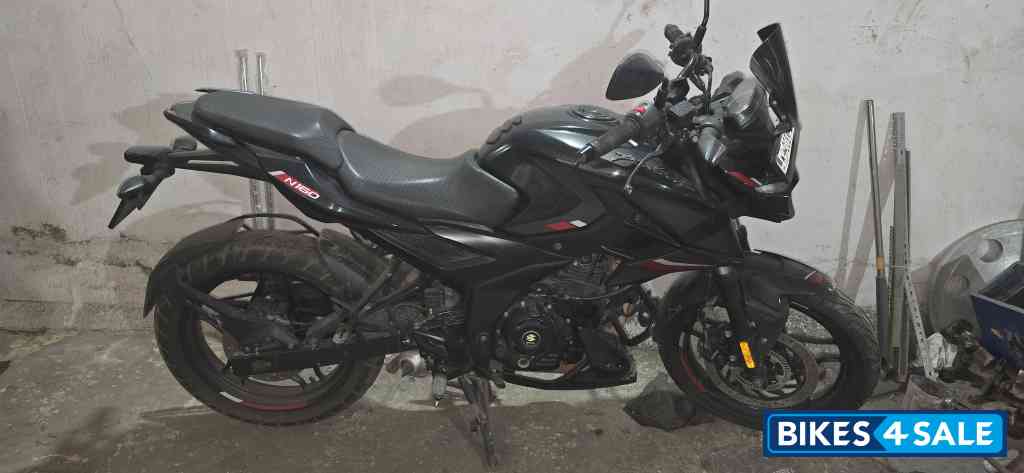 Bajaj Pulsar N160
