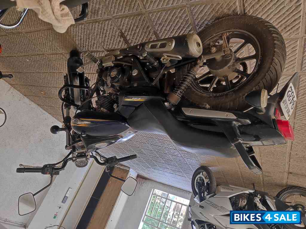 Dark Blue Bajaj Avenger Street 150