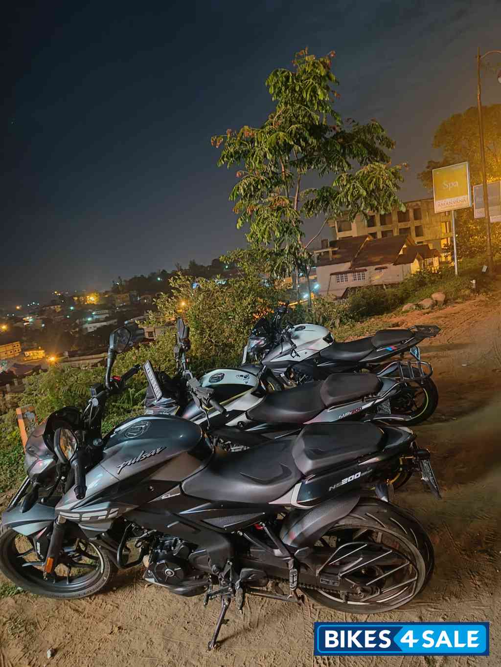 Grey Bajaj Pulsar NS 200 BS6