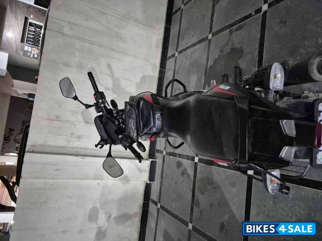 Bajaj Pulsar 125 Carbon Fibre Disc Single Seat Bajaj Pulsar 125 Carbon Fibre Disc Single Seat