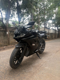 Black Yamaha YZF R15 V3