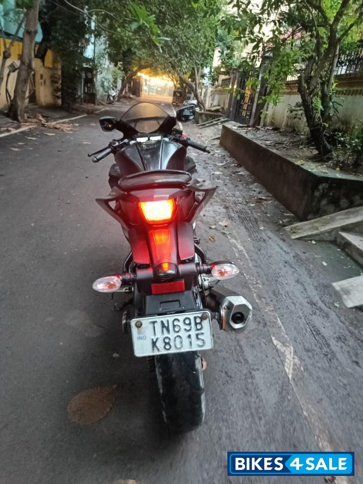 Black Yamaha YZF R15 V3