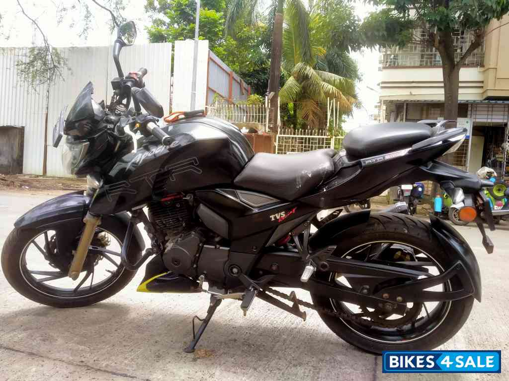 Black TVS Apache RTR 200 4V
