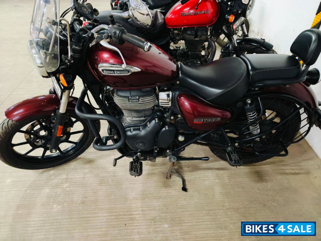Royal Enfield Meteor 350 Stellar