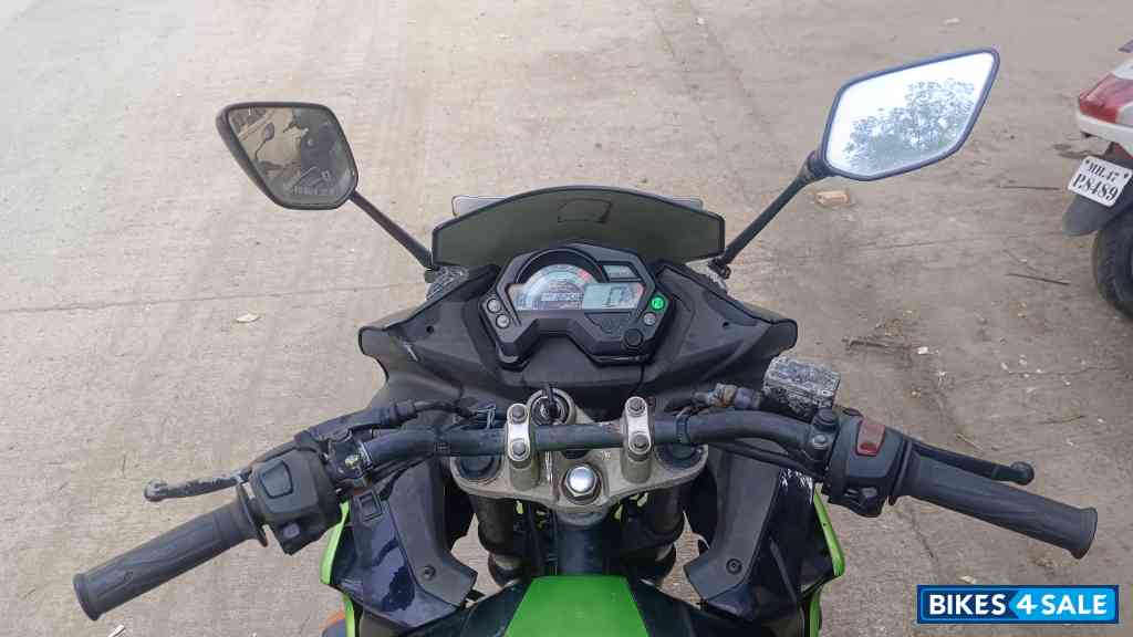 Black Green Yamaha Fazer