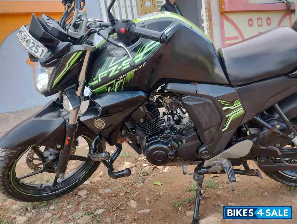 Black & Green Yamaha FZ-S FI V2