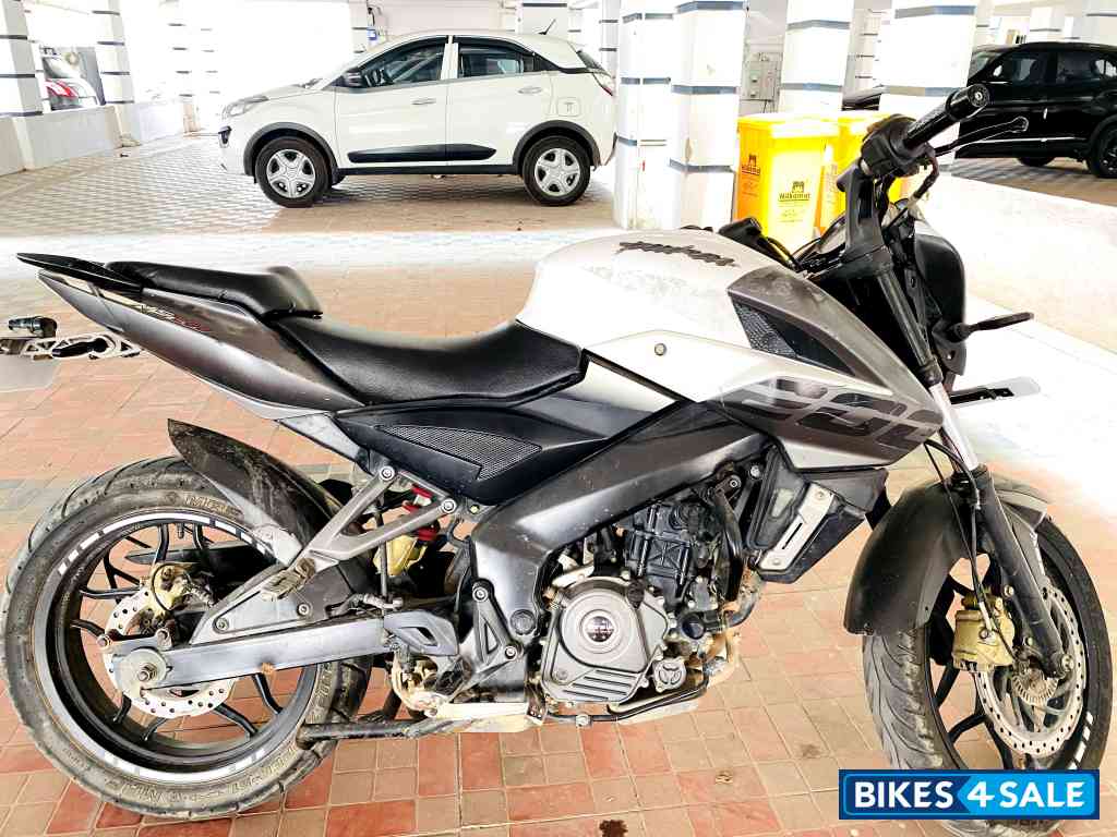 Bajaj Pulsar 200 NS ABS NS 200