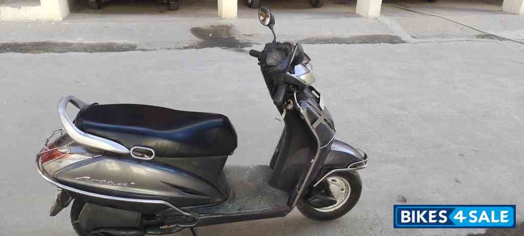 Grey Honda Activa 3G