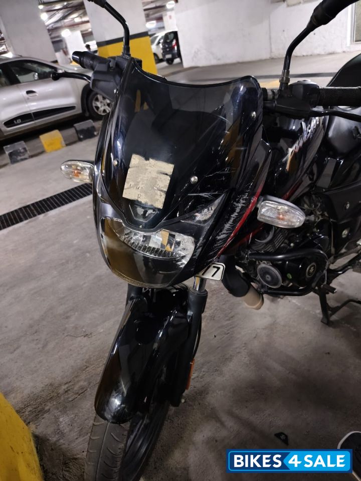 Ebony Black Solar Red Bajaj Pulsar 125 Neon Disc Single Seat Ebony Black Solar Red Bajaj Pulsar 125 Neon Disc Single Seat