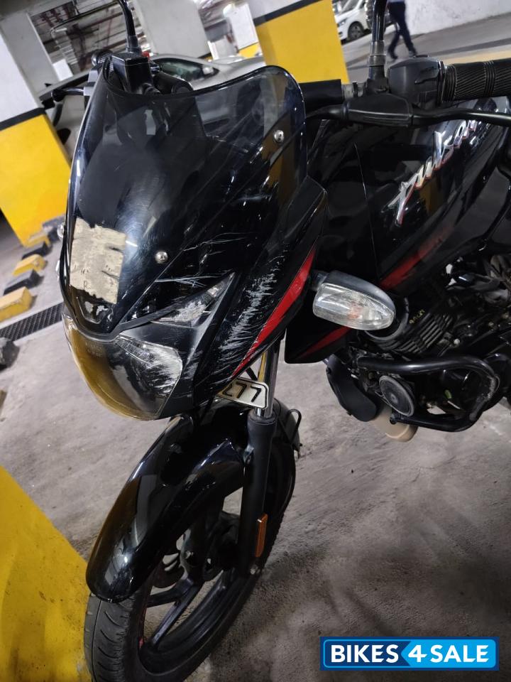 Ebony Black Solar Red Bajaj Pulsar 125 Neon Disc Single Seat Ebony Black Solar Red Bajaj Pulsar 125 Neon Disc Single Seat