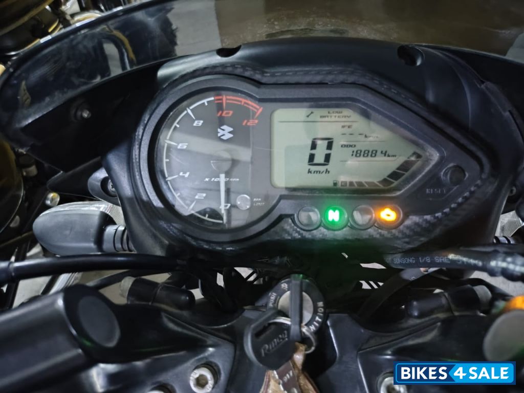 Ebony Black Solar Red Bajaj Pulsar 125 Neon Disc Single Seat Ebony Black Solar Red Bajaj Pulsar 125 Neon Disc Single Seat