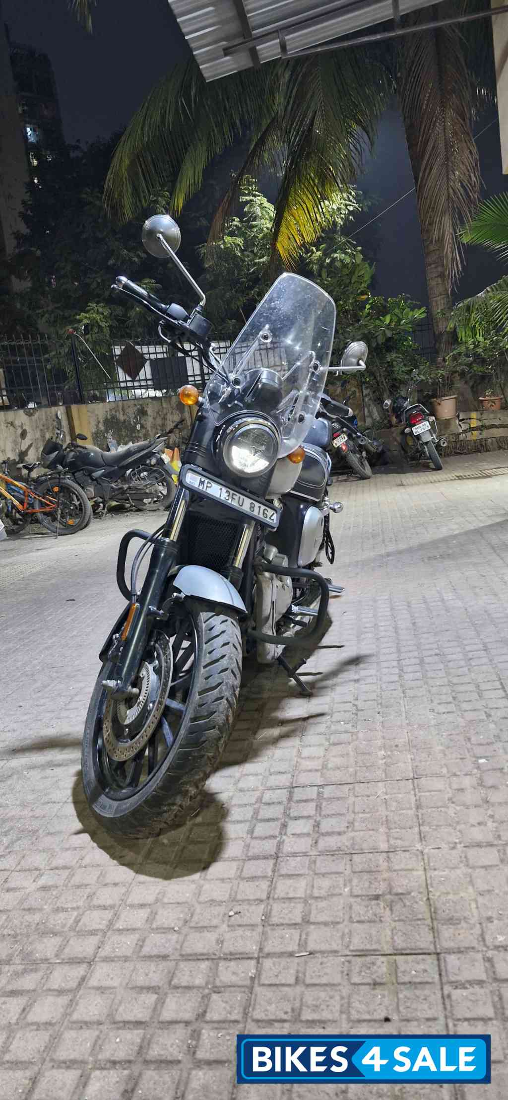 Sin Silver Yezdi Roadster Chrome