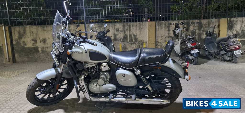 Sin Silver Yezdi Roadster Chrome