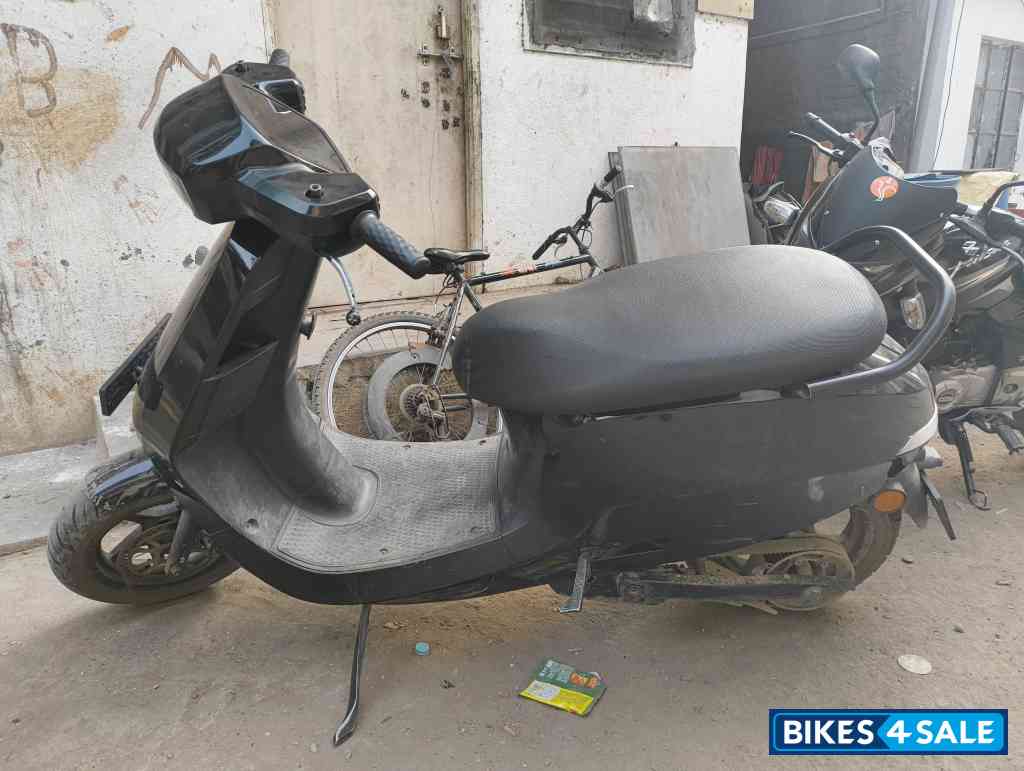 Jet Black Ola S1 Pro Gen2