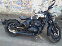 Jawa 42 Bobber Black Mirror
