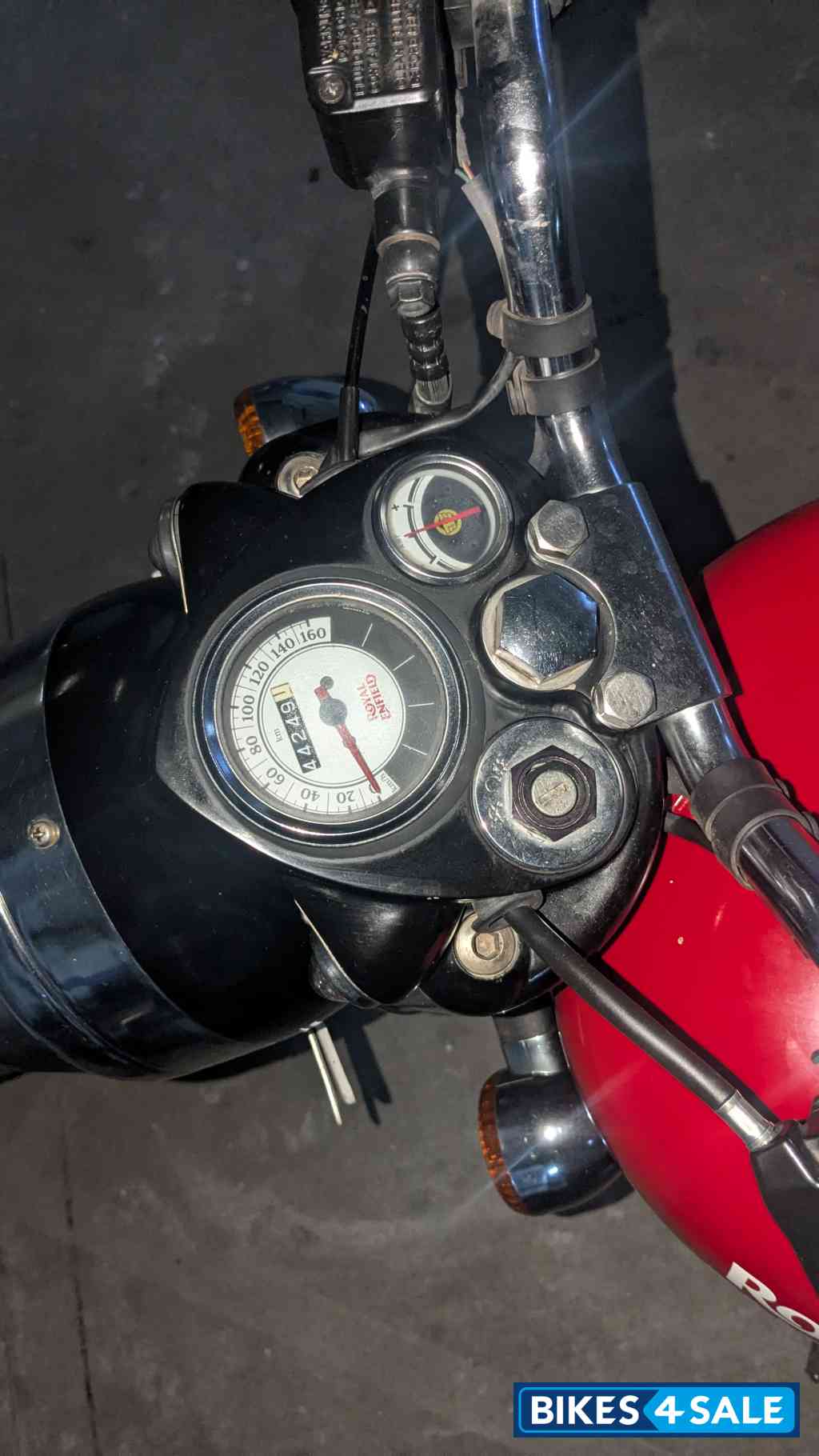 Royal Enfield Classic 350 Redditch Red Royal Enfield Classic 350 Redditch Red