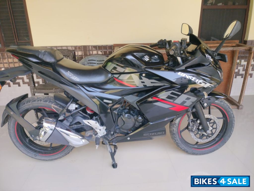 Black Red Suzuki Gixxer SF BS6 Black Red Suzuki Gixxer SF BS6